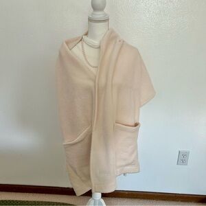 EUC Westbound Cape Wrap w 9” Square Pockets, Beige 20” X 75” Super Soft